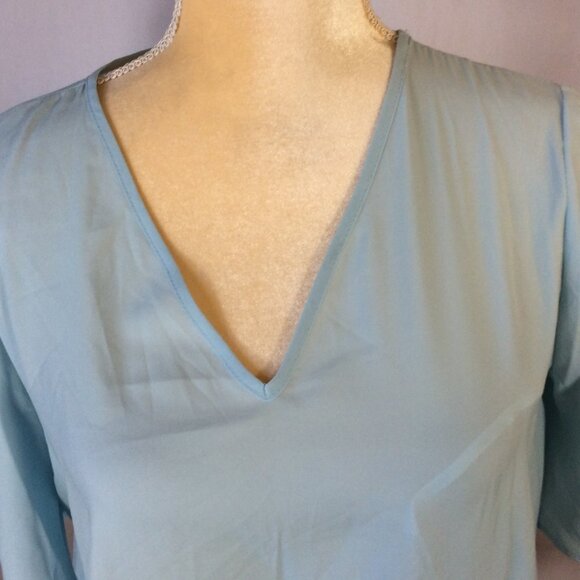 Calvin Klein Light Blue Blouse Size Small NWT - Picture 4 of 9